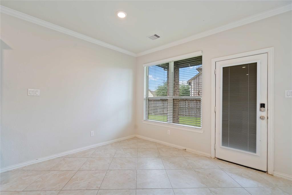 9803 Wyatt Shores Drive, Humble, Texas image 10