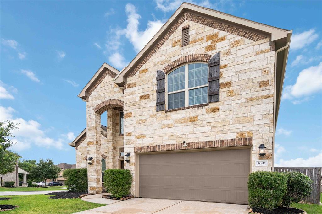 9803 Wyatt Shores Drive, Humble, Texas image 2