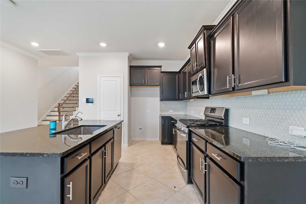 9803 Wyatt Shores Drive, Humble, Texas image 8