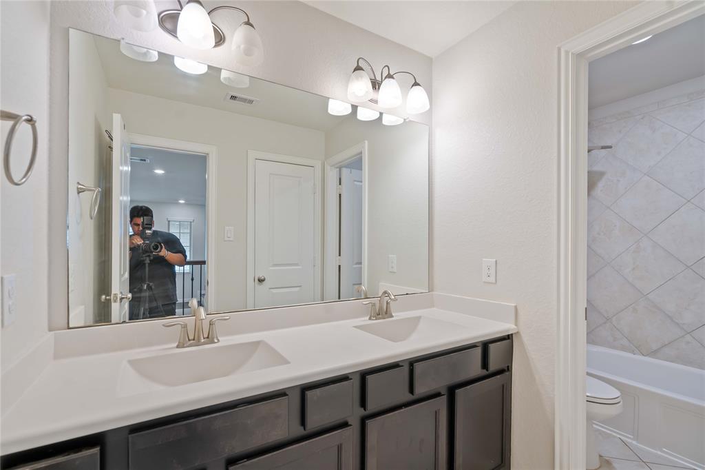 9803 Wyatt Shores Drive, Humble, Texas image 23