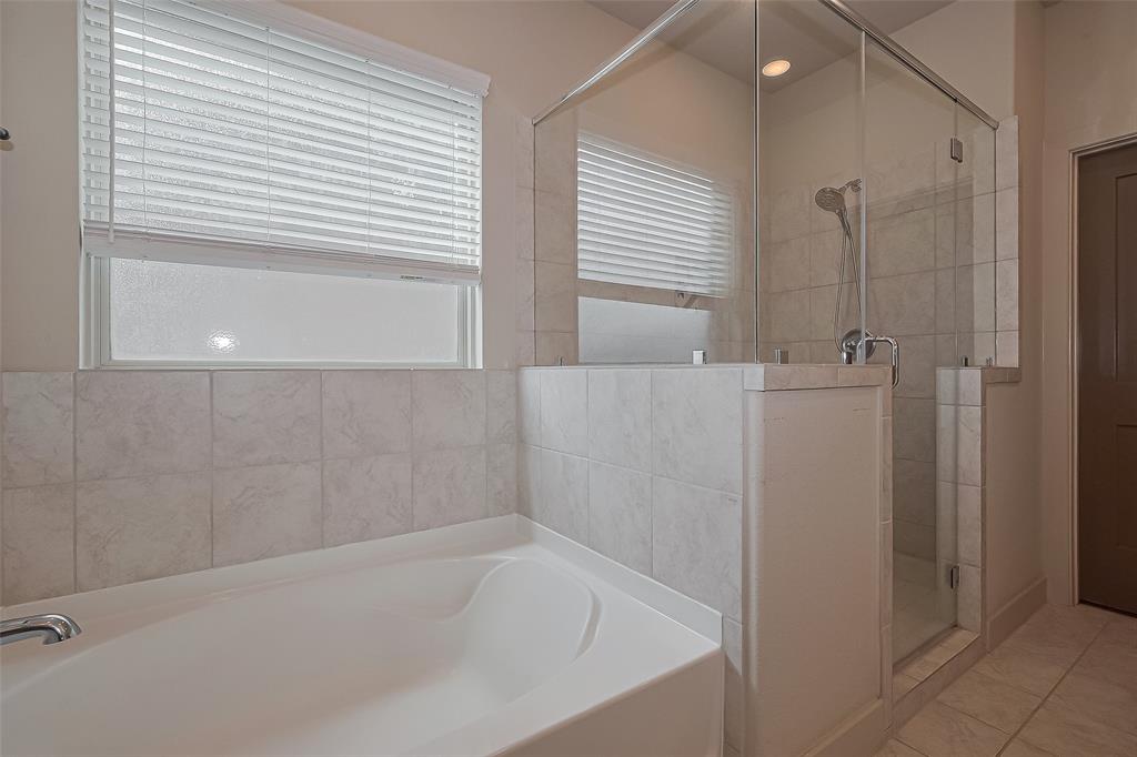 24989 Calais New Court, Kingwood, Texas image 32
