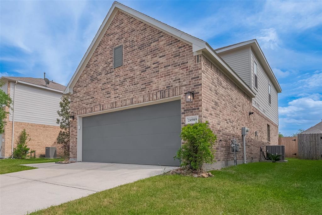 24989 Calais New Court, Kingwood, Texas image 3