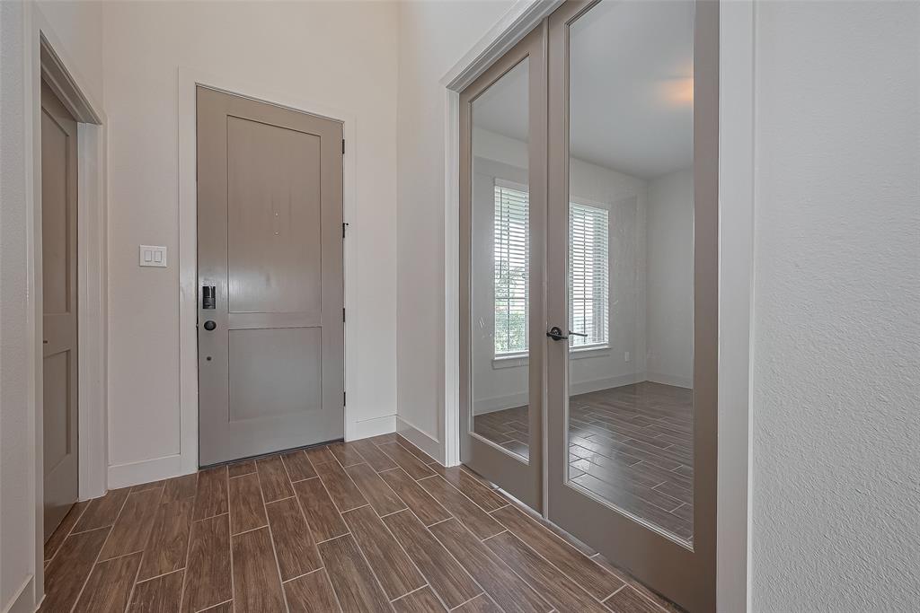 24989 Calais New Court, Kingwood, Texas image 6