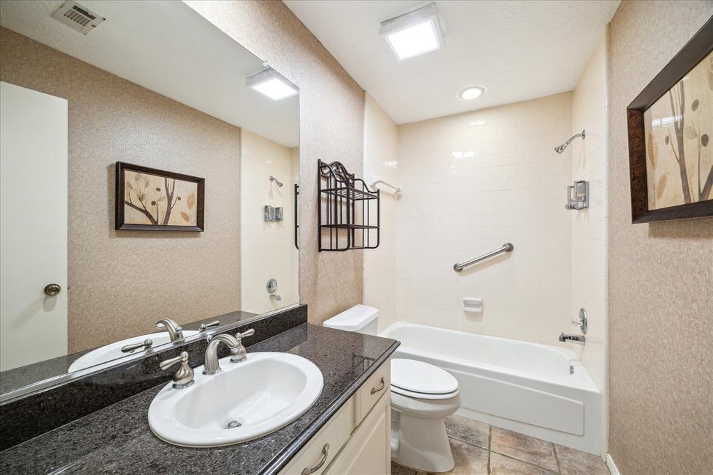 10937 Graywood Court, La Porte, Texas image 16