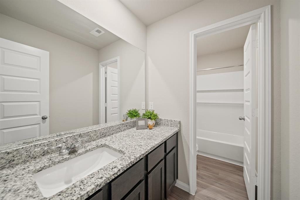 5330 Briana Dee Drive, Rosharon, Texas image 35