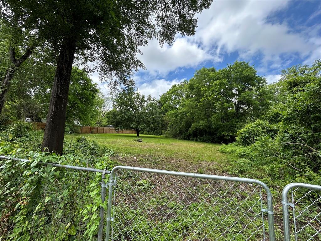100 S 12th Street, Crockett, Texas image 9