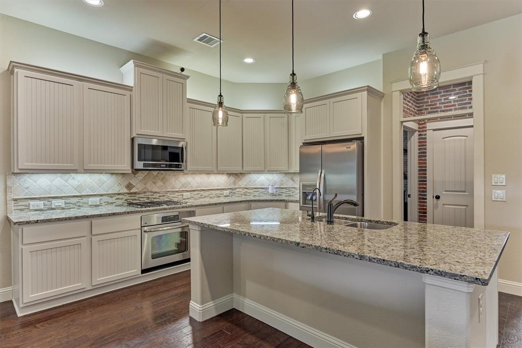 119 Cherry Oak Lane, Montgomery, Texas image 4