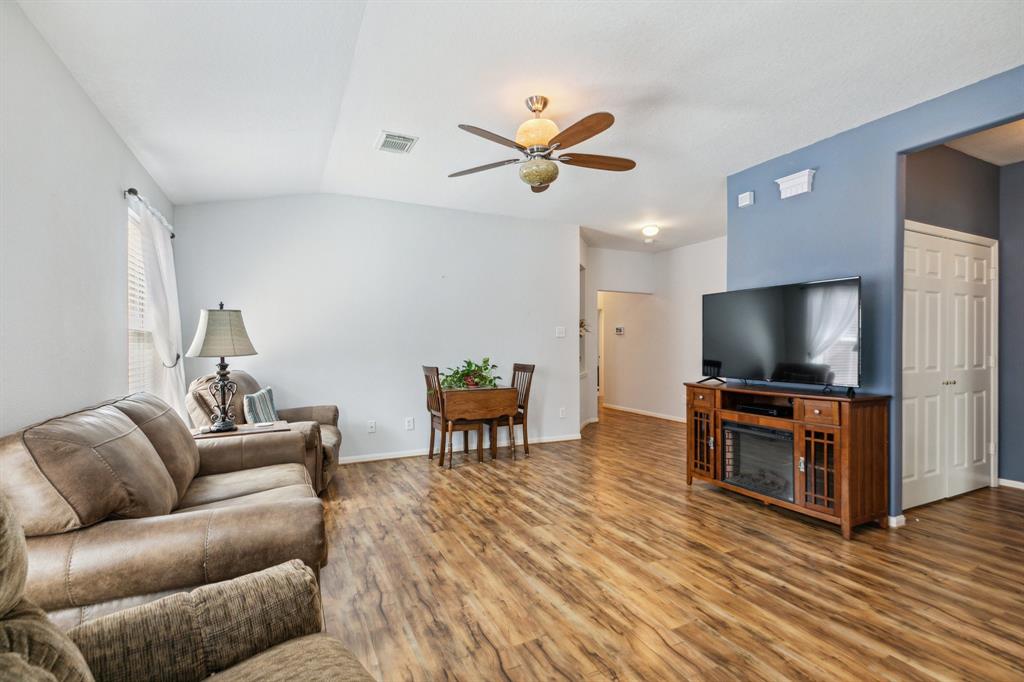 19119 Mossy Hedge Lane, Katy, Texas image 8
