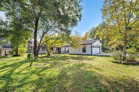 Single Family Residence in La Porte TX 511 Circle Drive Drive.jpg