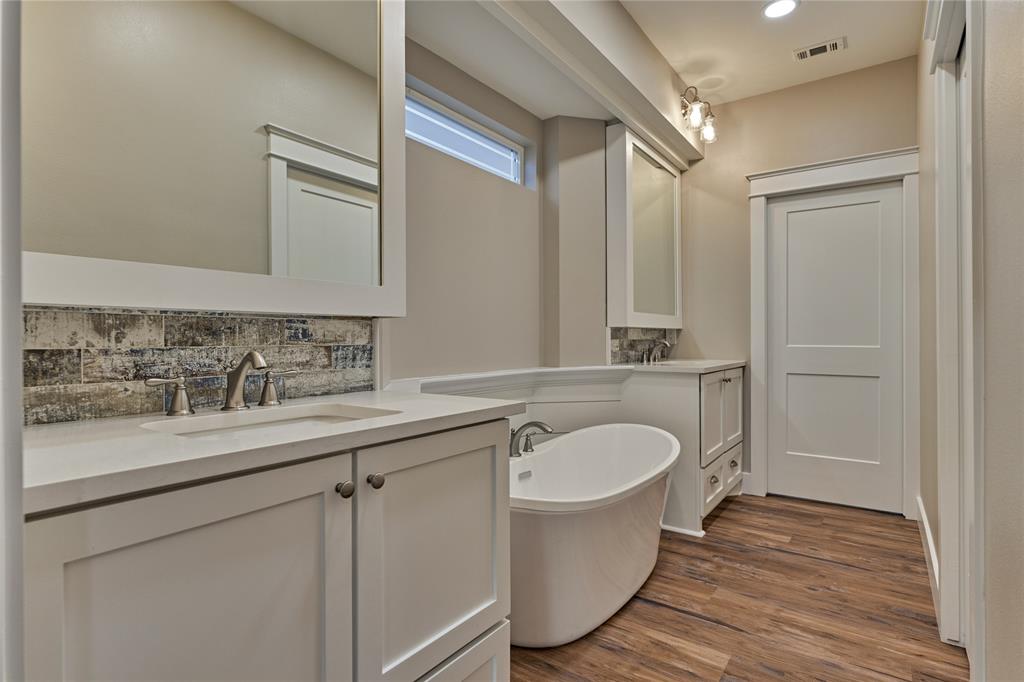 12424 Lake Vista Drive, Willis, Texas image 18