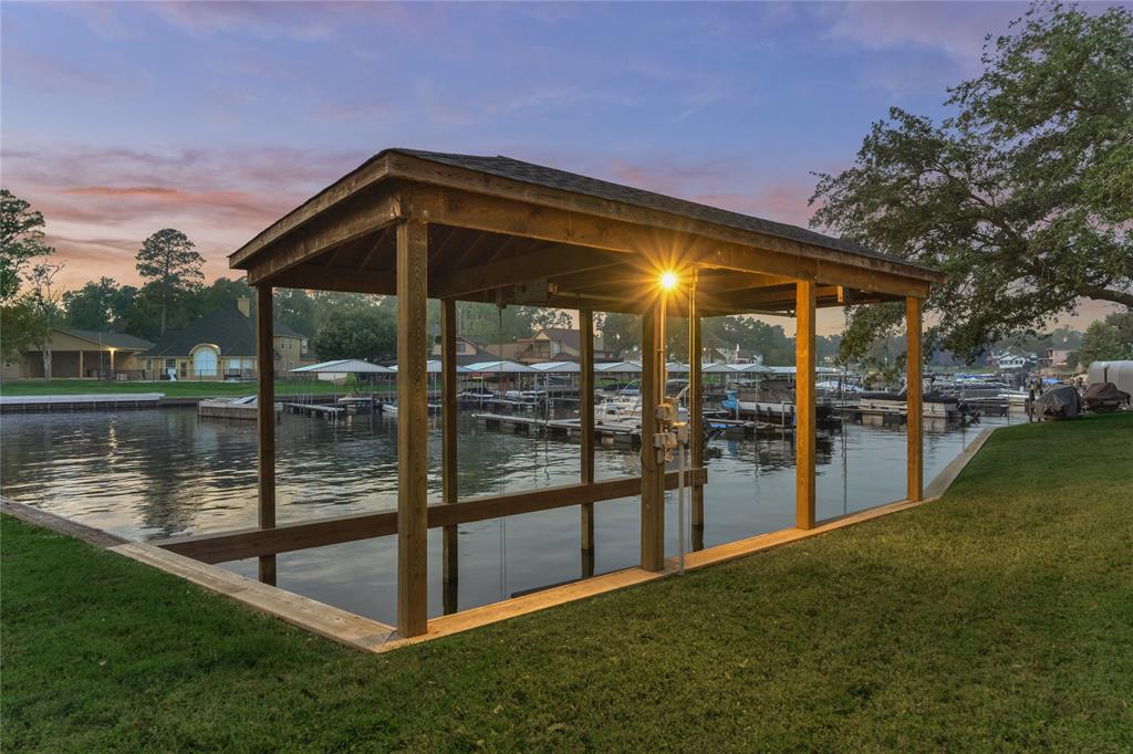 12424 Lake Vista Drive