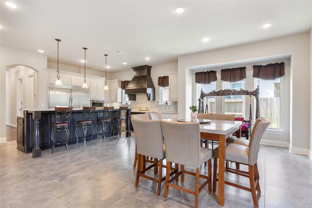 11115 Elm Creek Falls Court, Cypress, Texas image 8