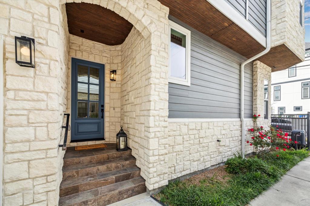 1204 W 16th Street #A, Houston, Texas image 2