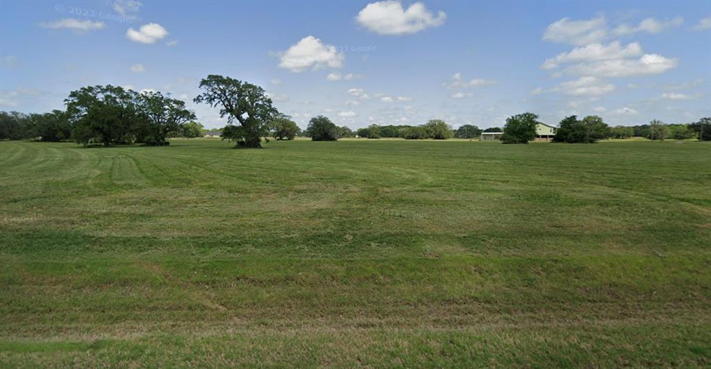 484 Pony Trail, Angleton, Texas image 3