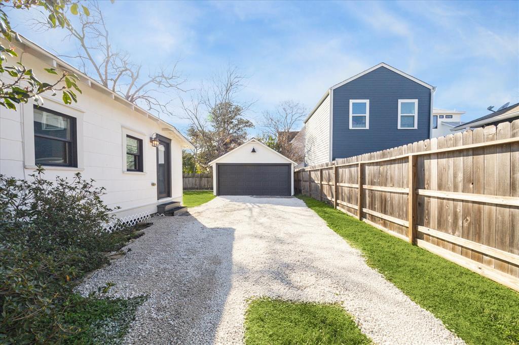 2229 Singleton Street, Houston, Texas image 17