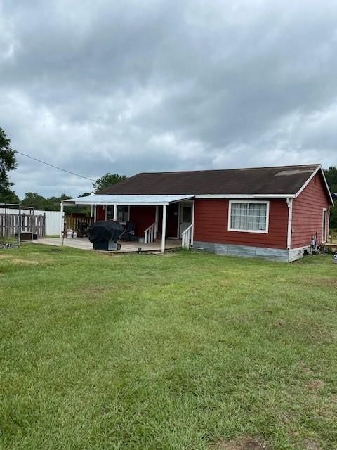 Single Family Residence in Bedias TX 2750 BOB MATHEWS St.jpg