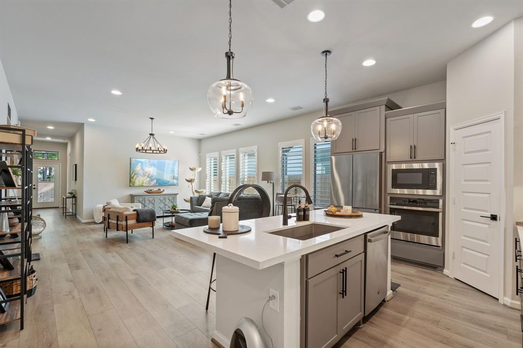 400 Rise Lane, Montgomery, Texas image 5