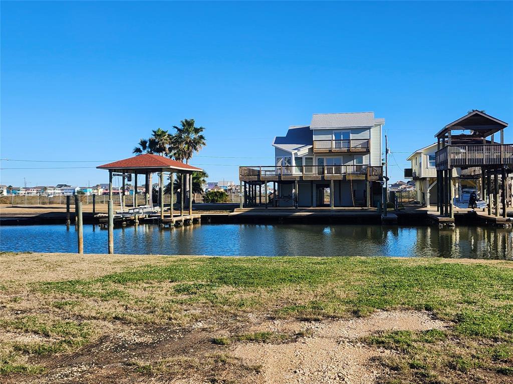 327 Swordfish Lane, Surfside Beach, Texas image 1