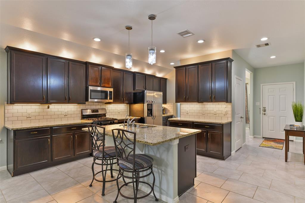12814 Pirate Bend Drive, Texas City, Texas image 5