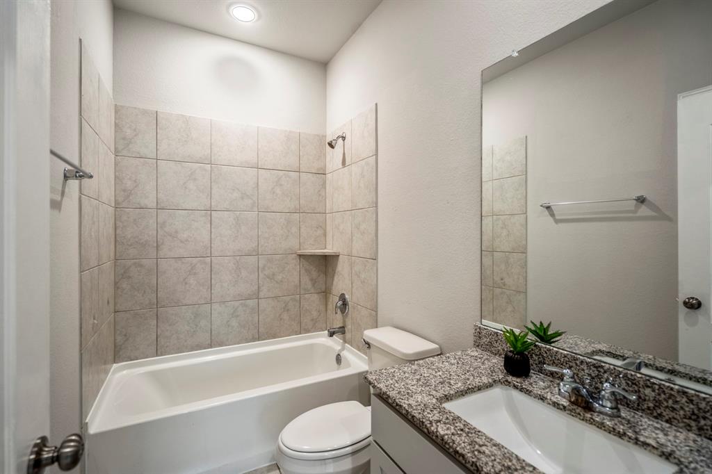 25807 Boxwood Hedge Lane, Tomball, Texas image 23