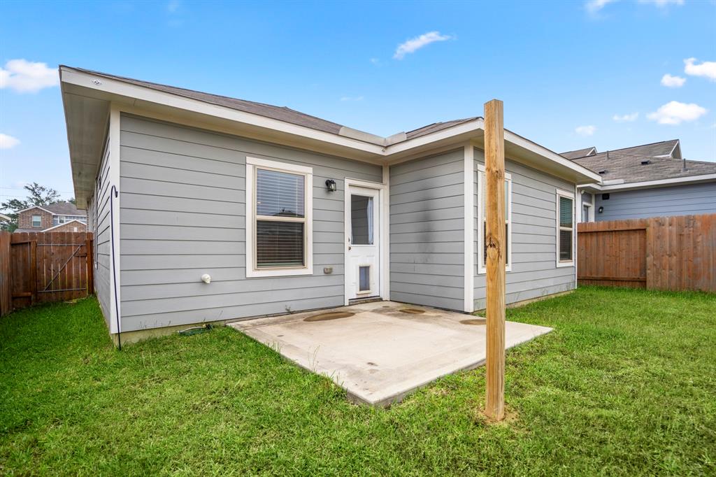 25807 Boxwood Hedge Lane, Tomball, Texas image 29