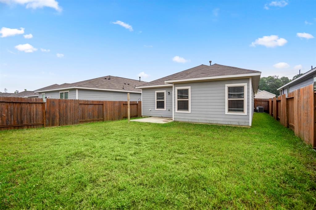 25807 Boxwood Hedge Lane, Tomball, Texas image 28
