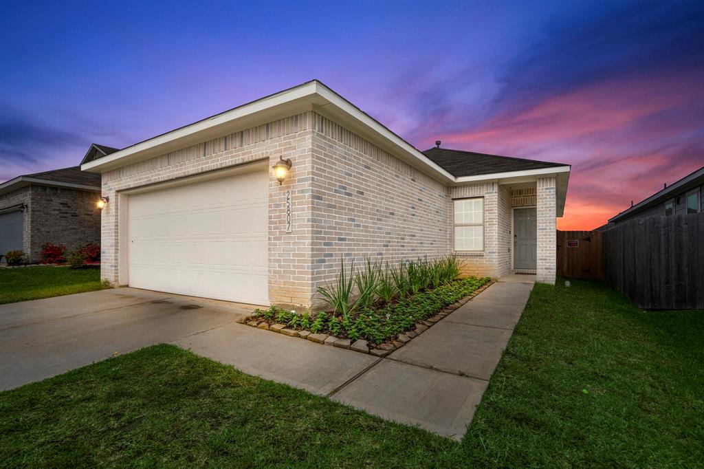 25807 Boxwood Hedge Lane, Tomball, Texas image 6