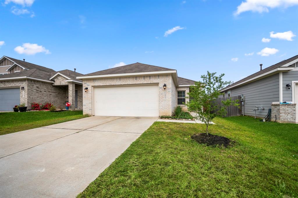 25807 Boxwood Hedge Lane, Tomball, Texas image 5