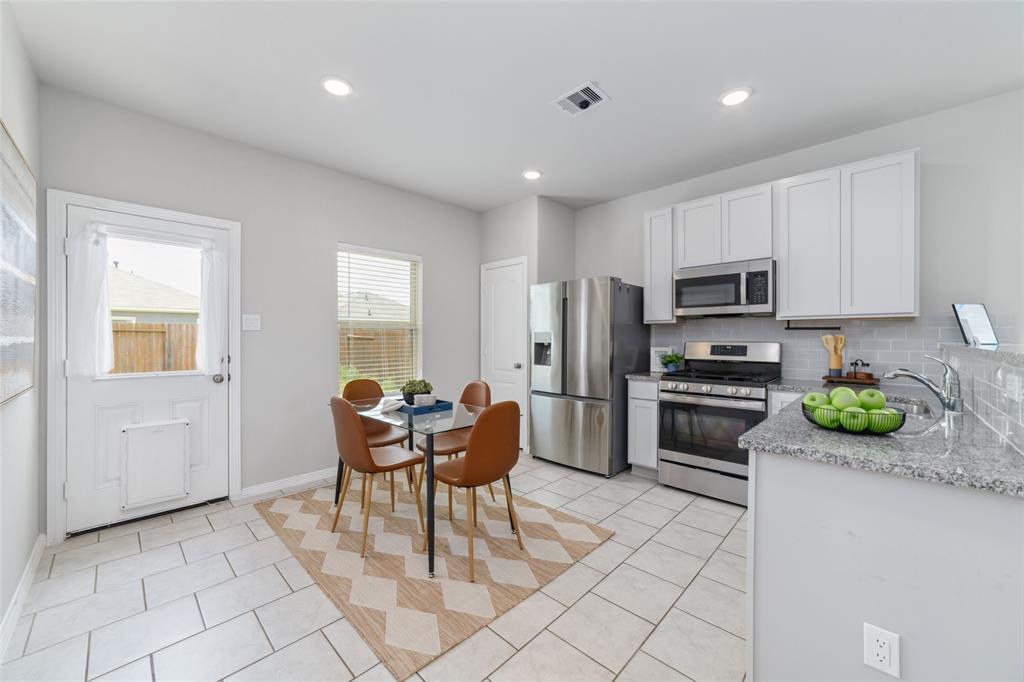 25807 Boxwood Hedge Lane, Tomball, Texas image 11
