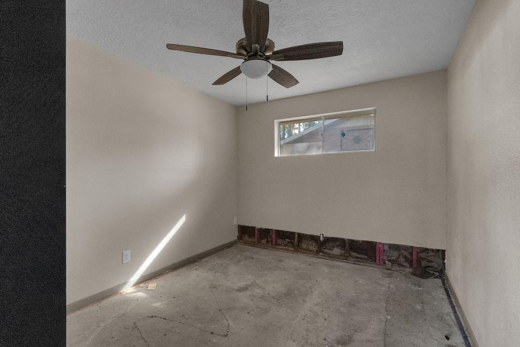 1611 Drexel Drive, Katy, Texas image 10