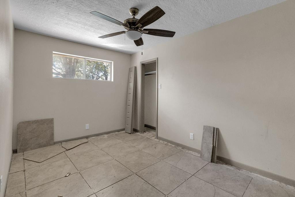 1611 Drexel Drive, Katy, Texas image 22
