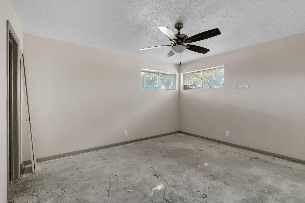 1611 Drexel Drive, Katy, Texas image 20