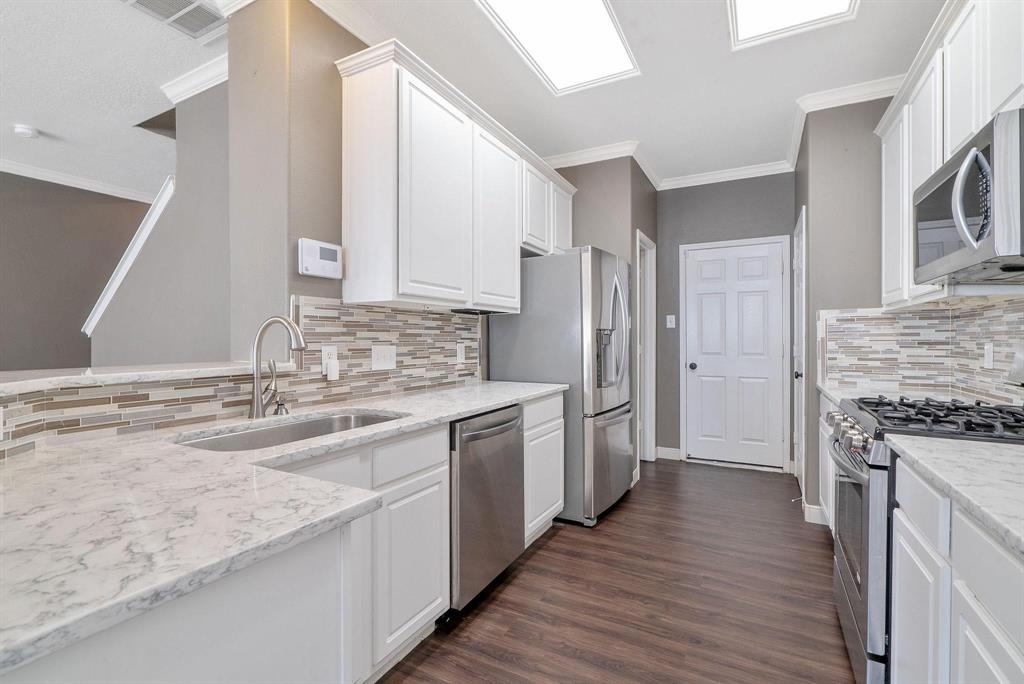 17139 Oakwood Chase Drive