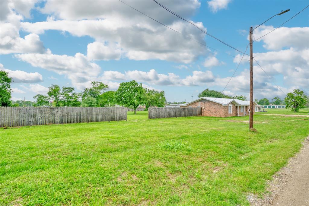 140 Crete Street, Normangee, Texas image 2