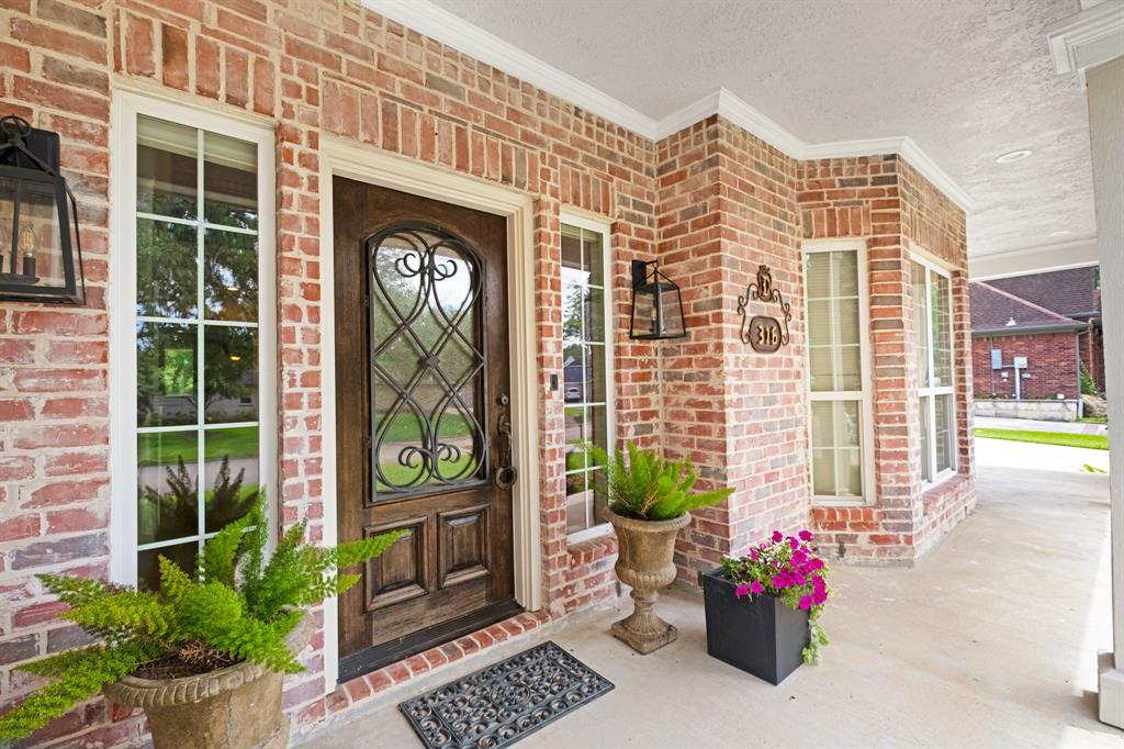 316 W Empress Lane, League City, Texas image 6