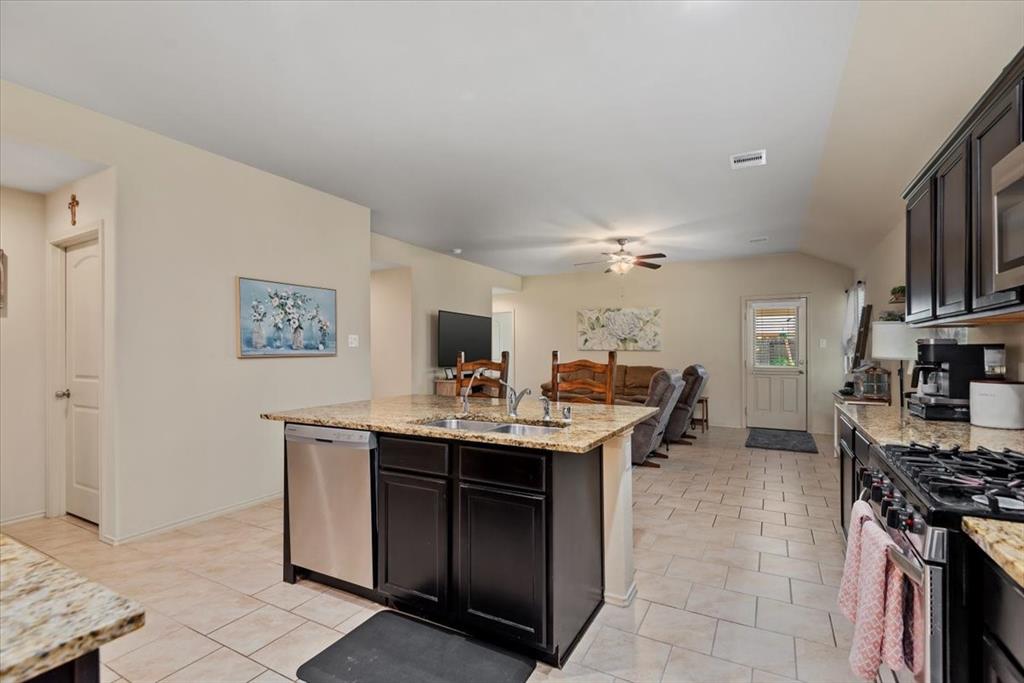 23707 Water Hickory Drive, Tomball, Texas image 7