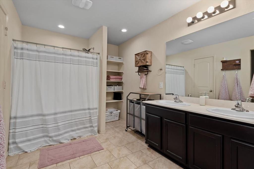 23707 Water Hickory Drive, Tomball, Texas image 14