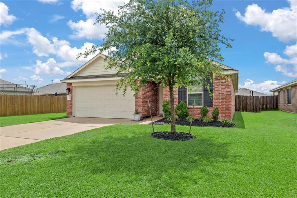 23707 Water Hickory Drive, Tomball, Texas image 1