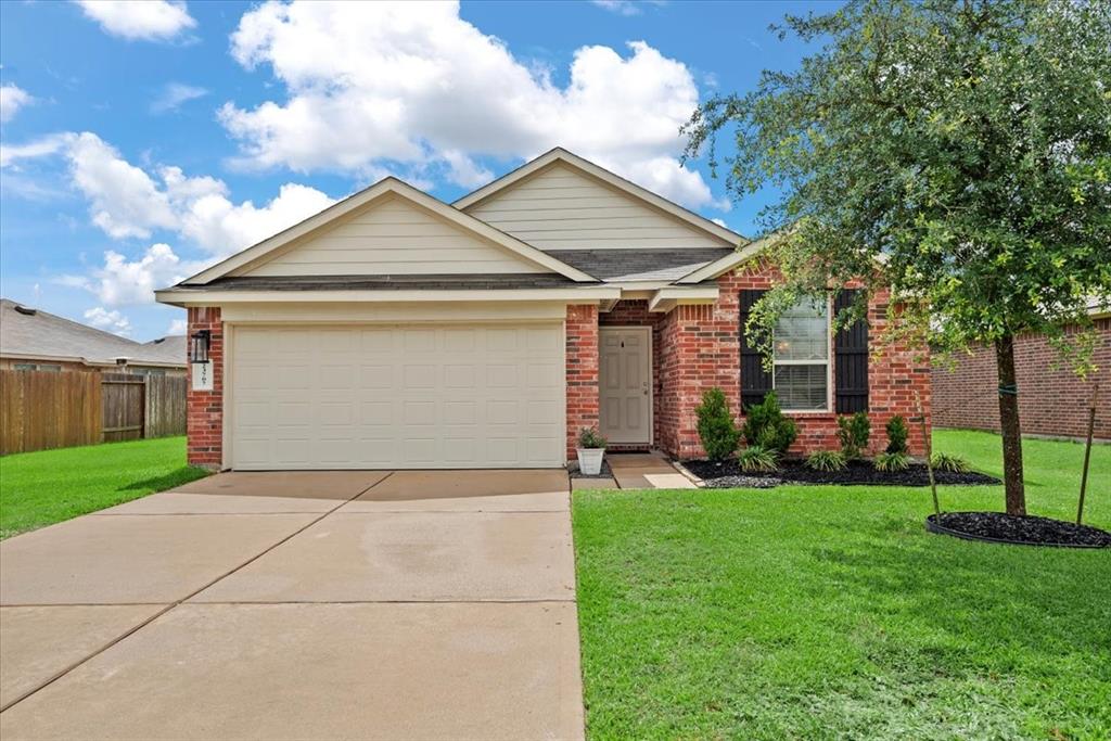23707 Water Hickory Drive, Tomball, Texas image 2