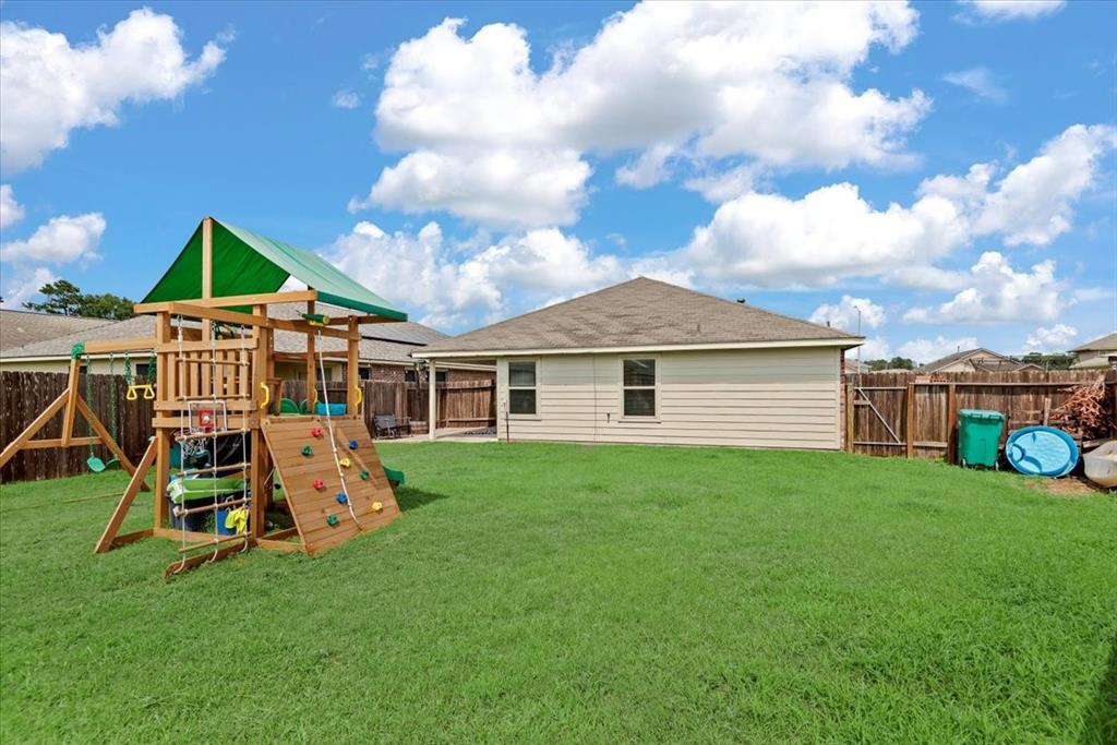 23707 Water Hickory Drive, Tomball, Texas image 22