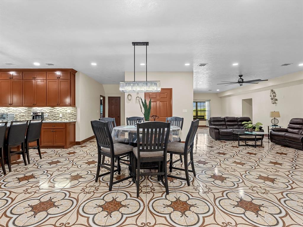 886 Zilss Road, La Grange, Texas image 14