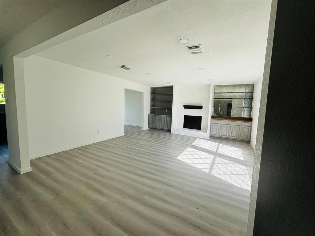 16246 Los Altos Drive