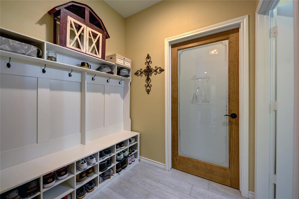 8401 Equestrian Lane, Washington, Texas image 13