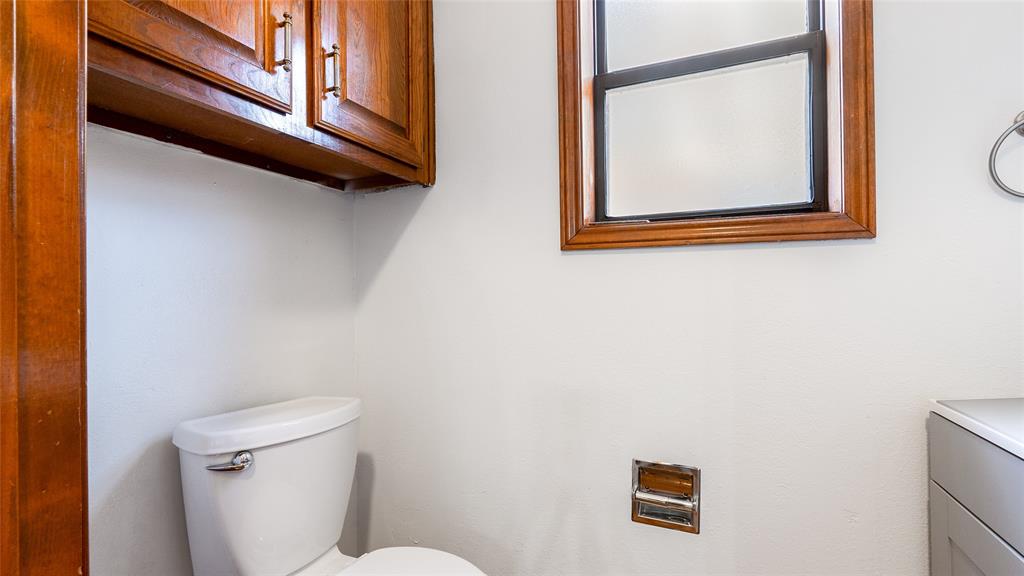 2916 Broadmoor Drive, Bryan, Texas image 16