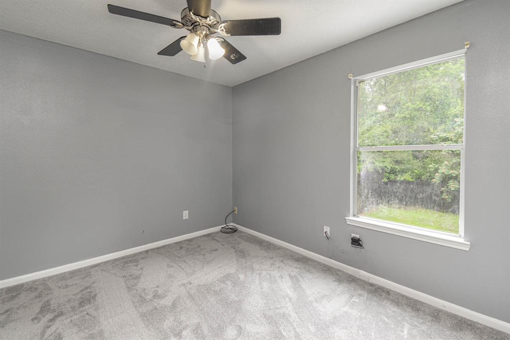 5509 N Buffalo Circle, Willis, Texas image 19