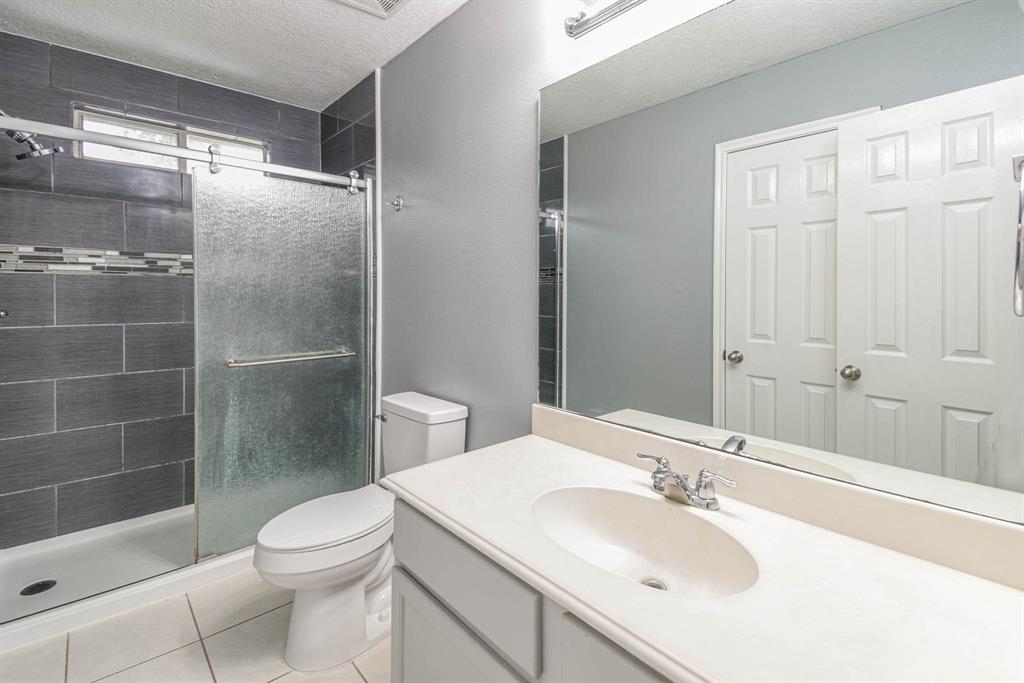 5509 N Buffalo Circle, Willis, Texas image 15