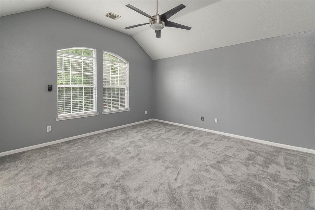 5509 N Buffalo Circle, Willis, Texas image 14