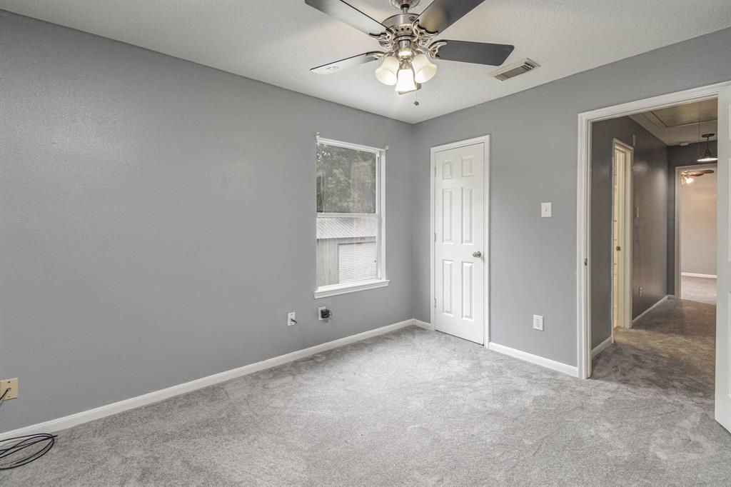 5509 N Buffalo Circle, Willis, Texas image 17
