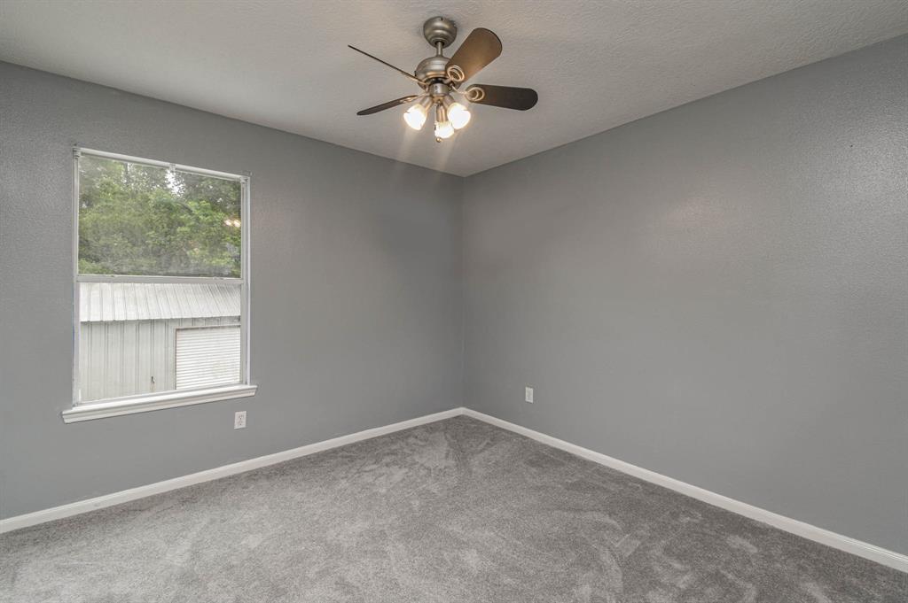 5509 N Buffalo Circle, Willis, Texas image 16