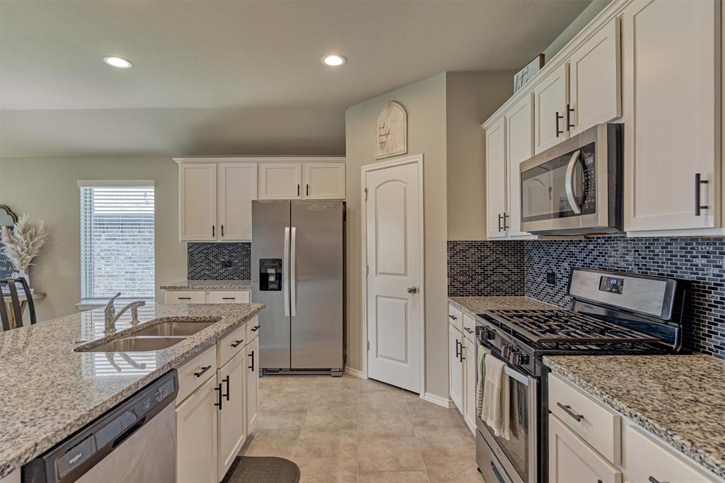 13919 Leigh Lake Lane, Conroe, Texas image 8